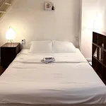 Minimal Apartment In Central D1 - Vibes Home